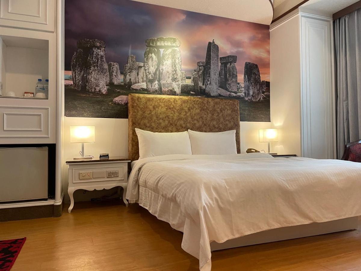 Wenpin Hotel - Pier 2 Гаосюн Экстерьер фото