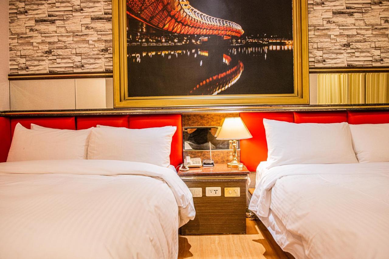 Wenpin Hotel - Pier 2 Гаосюн Экстерьер фото