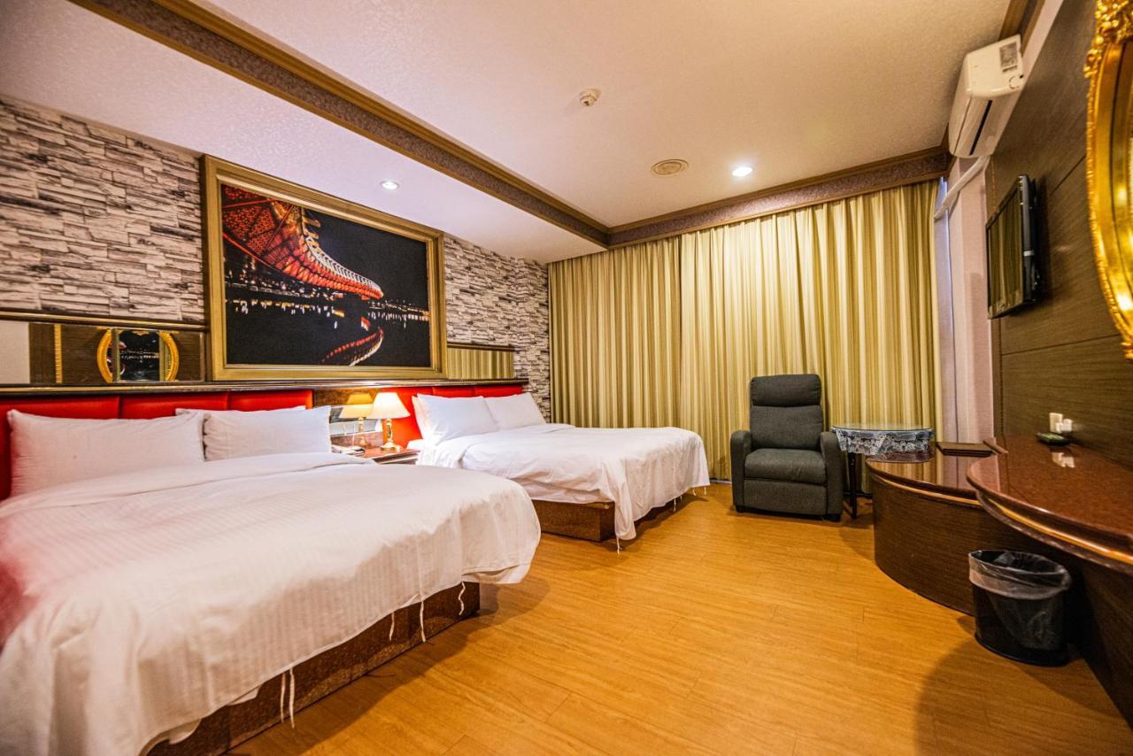Wenpin Hotel - Pier 2 Гаосюн Экстерьер фото