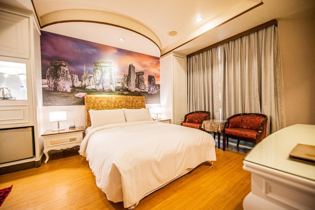 Wenpin Hotel - Pier 2 Гаосюн Экстерьер фото