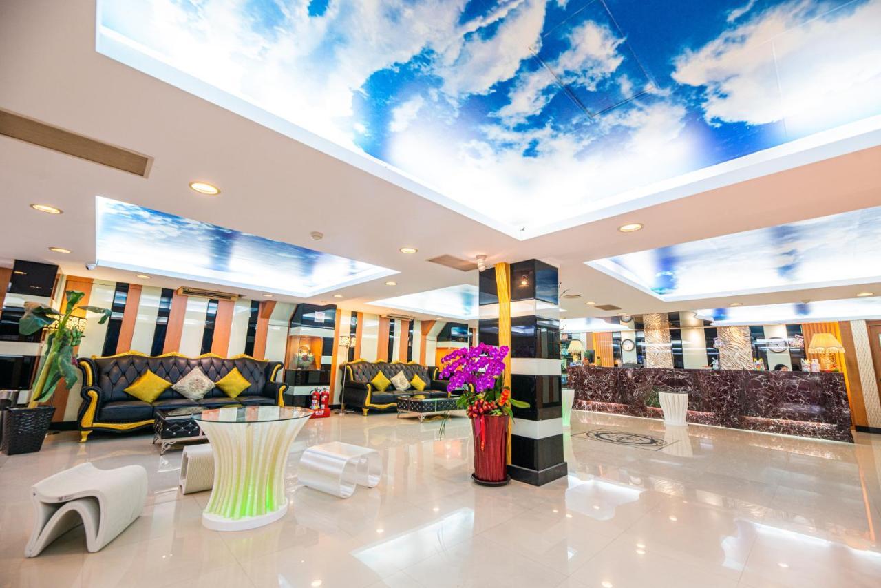 Wenpin Hotel - Pier 2 Гаосюн Экстерьер фото