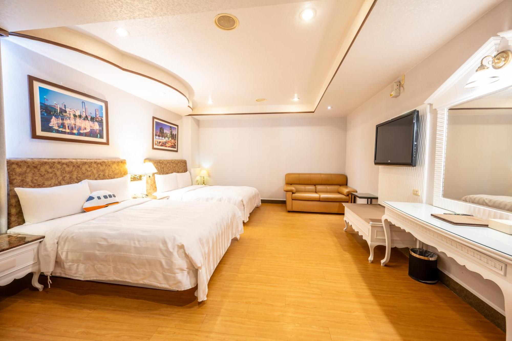 Wenpin Hotel - Pier 2 Гаосюн Экстерьер фото