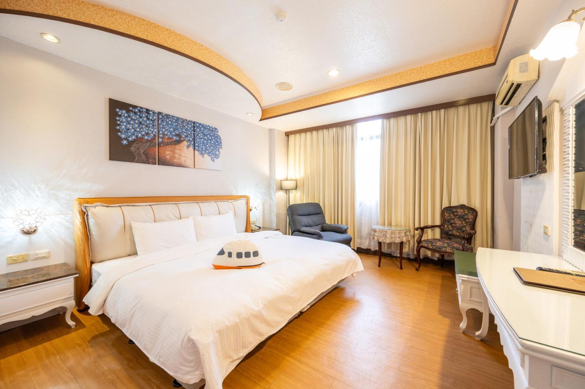 Wenpin Hotel - Pier 2 Гаосюн Экстерьер фото